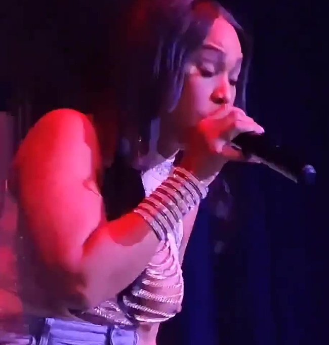 Sunshine Anderson oops photos