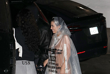 Bianca Censori uncensored nude pics