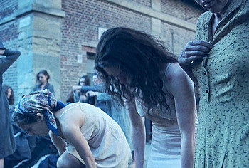 Maisie Williams underwear pics