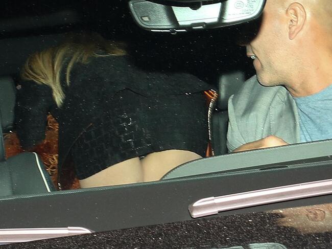 Margot Robbie upskirt