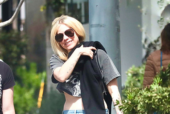 Avril Lavigne sexy