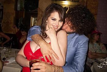 Selena Gomez oops photo