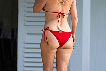 Alice Eve red bikini ass pics