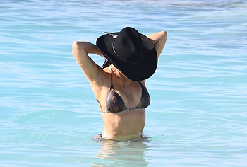 Kim Kardashian bikini