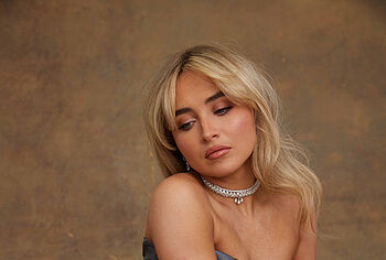 Sabrina Carpenter Upskirt