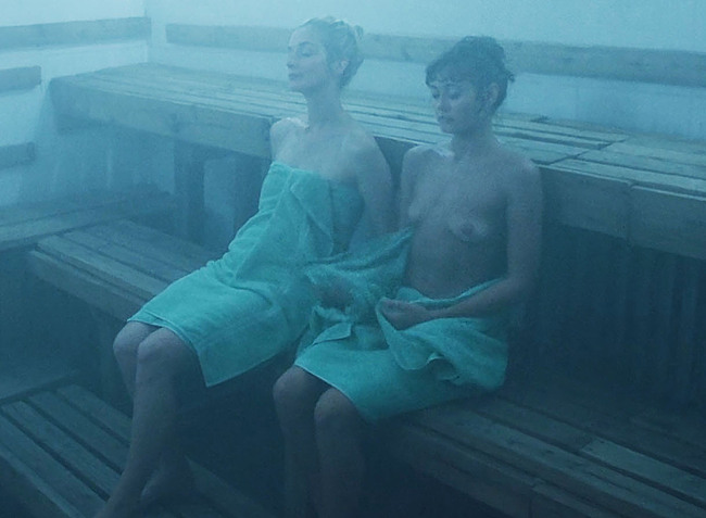 Ella Purnell nude photo