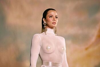 Khloe Kardashian see through