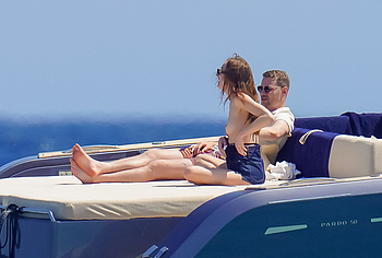 Phoebe Dynevor exposed