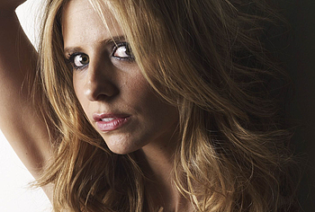 Sarah Michelle Gellar nipple