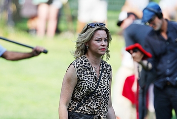 Elizabeth Banks sexy