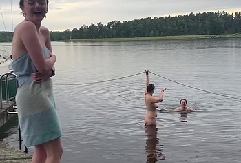 Maisie Williams oops