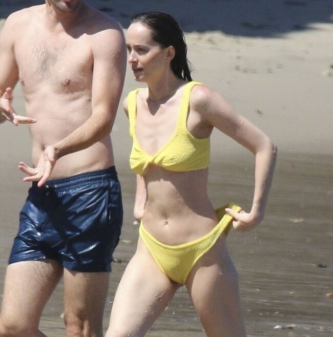 Dakota Johnson frontal nude