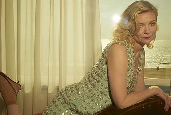 Kirsten Dunst sexy