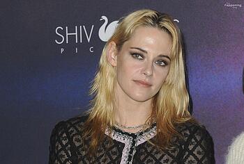 Kristen Stewart nipples