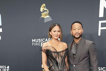 Chrissy Teigen exposed