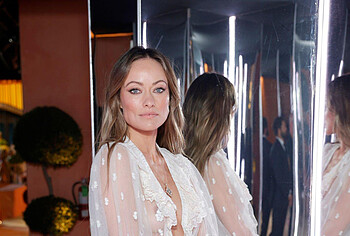 Olivia Wilde nude nip