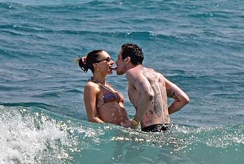 Elsie Hewitt paparazzi sexy