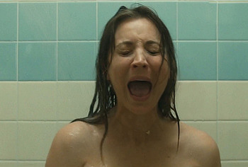 Kaley Cuoco frontal nude