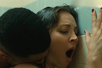 Kaley Cuoco nude sex