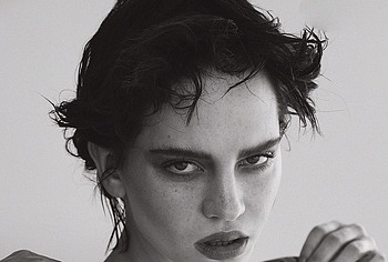 Sophie Thatcher tits