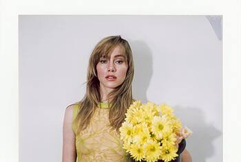 Suki Waterhouse naked