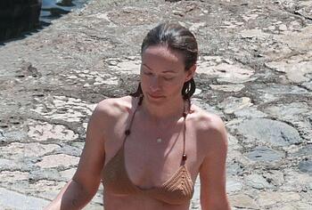 Olivia Wilde pussy cameltoe