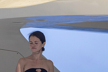 Selena Gomez exposed