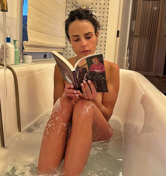 Jordana Brewster nude