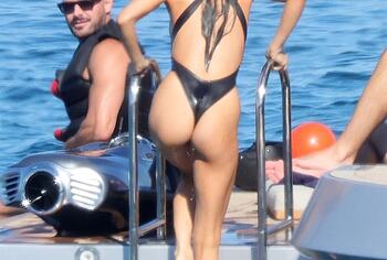 Nina Dobrev ass nude