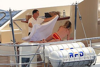 Melanie Griffith nude topless photos