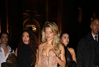 Brooks Nader nude on public