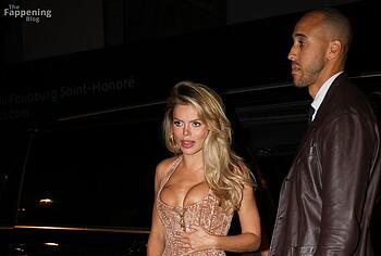 Brooks Nader nude on public