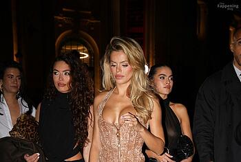 Brooks Nader nude on public