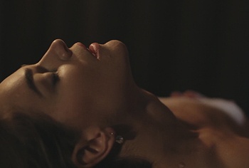 Laura Gordon nude in Embedded