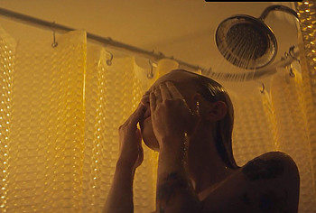 Dakota Fanning nude in Vicious