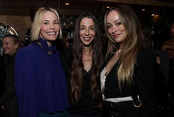 Leslie Bibb nude photos