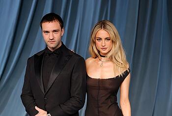 Grace Van Patten sexy pics