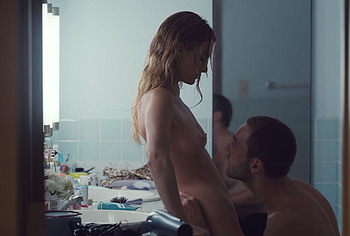 Grace Van Patten nsfw