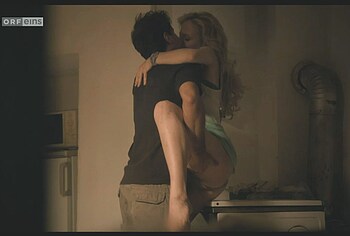 Lili Epply nude in Mein Fleisch und Blut