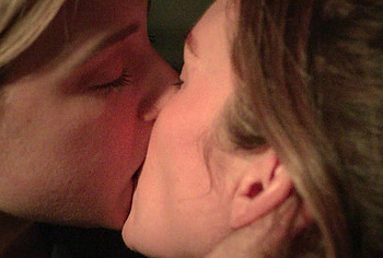 Lili Reinhart lesbian sex