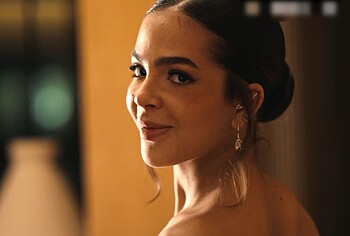 Mel Maia naked in Rulers of Fortune