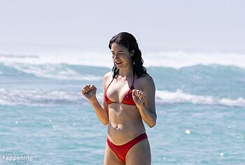 Margaret Qualley bikini pics