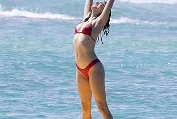 Margaret Qualley bikini pics