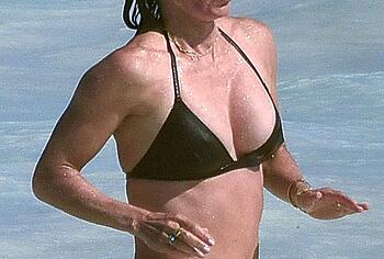 Courteney Cox bikini pics