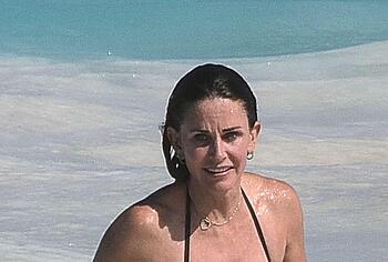 Courteney Cox bikini pics