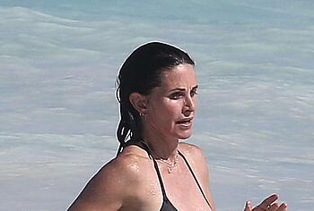 Courteney Cox bikini pics