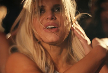 Jessica Simpson sexy