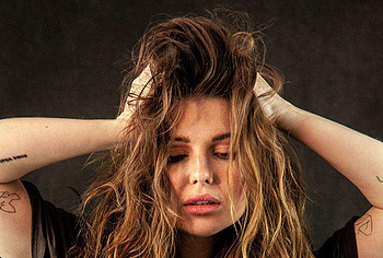 Samantha Hanratty nude photos