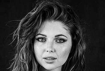 Samantha Hanratty nude photos