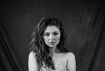 Samantha Hanratty nude photos